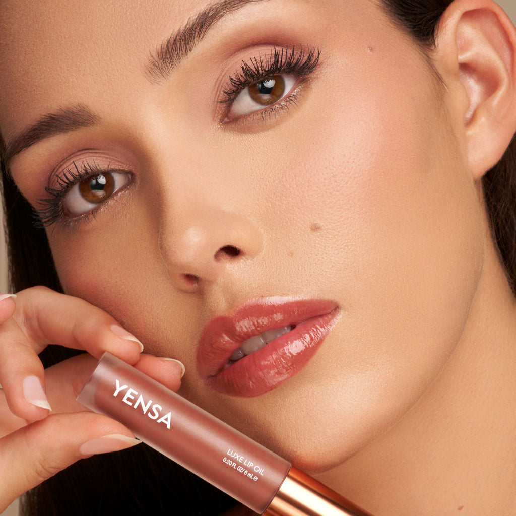 Tinted Lip Nourishing Oil with Hyaluronic Acid & Vitamin E — Glossy, Plumping & Hydrating
