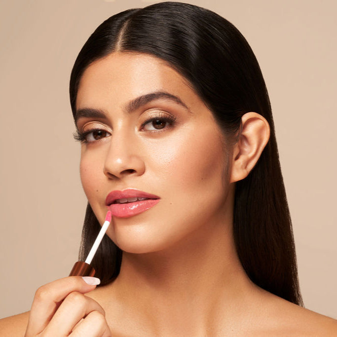 Tinted Lip Nourishing Oil with Hyaluronic Acid & Vitamin E — Glossy, Plumping & Hydrating