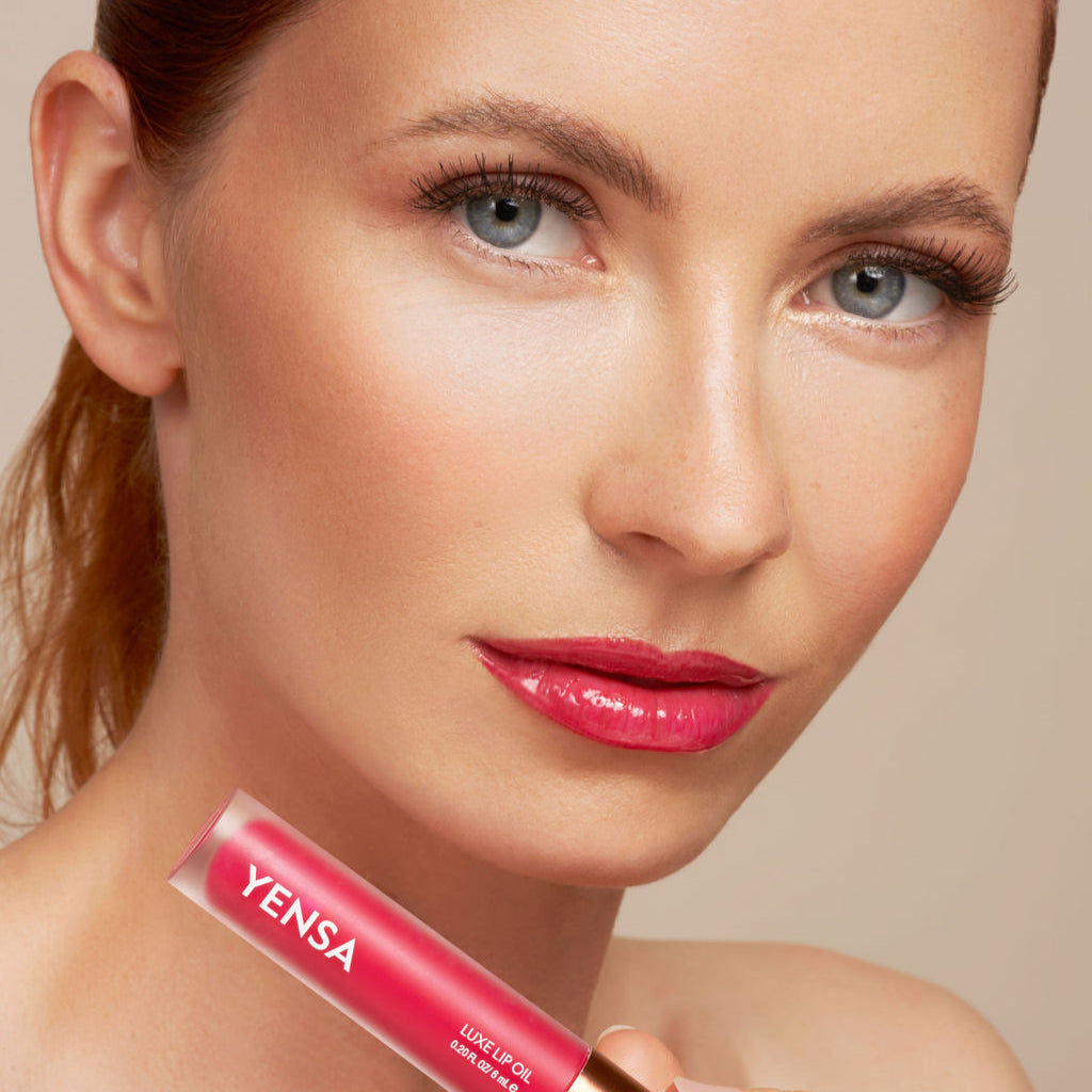 Tinted Lip Nourishing Oil with Hyaluronic Acid & Vitamin E — Glossy, Plumping & Hydrating