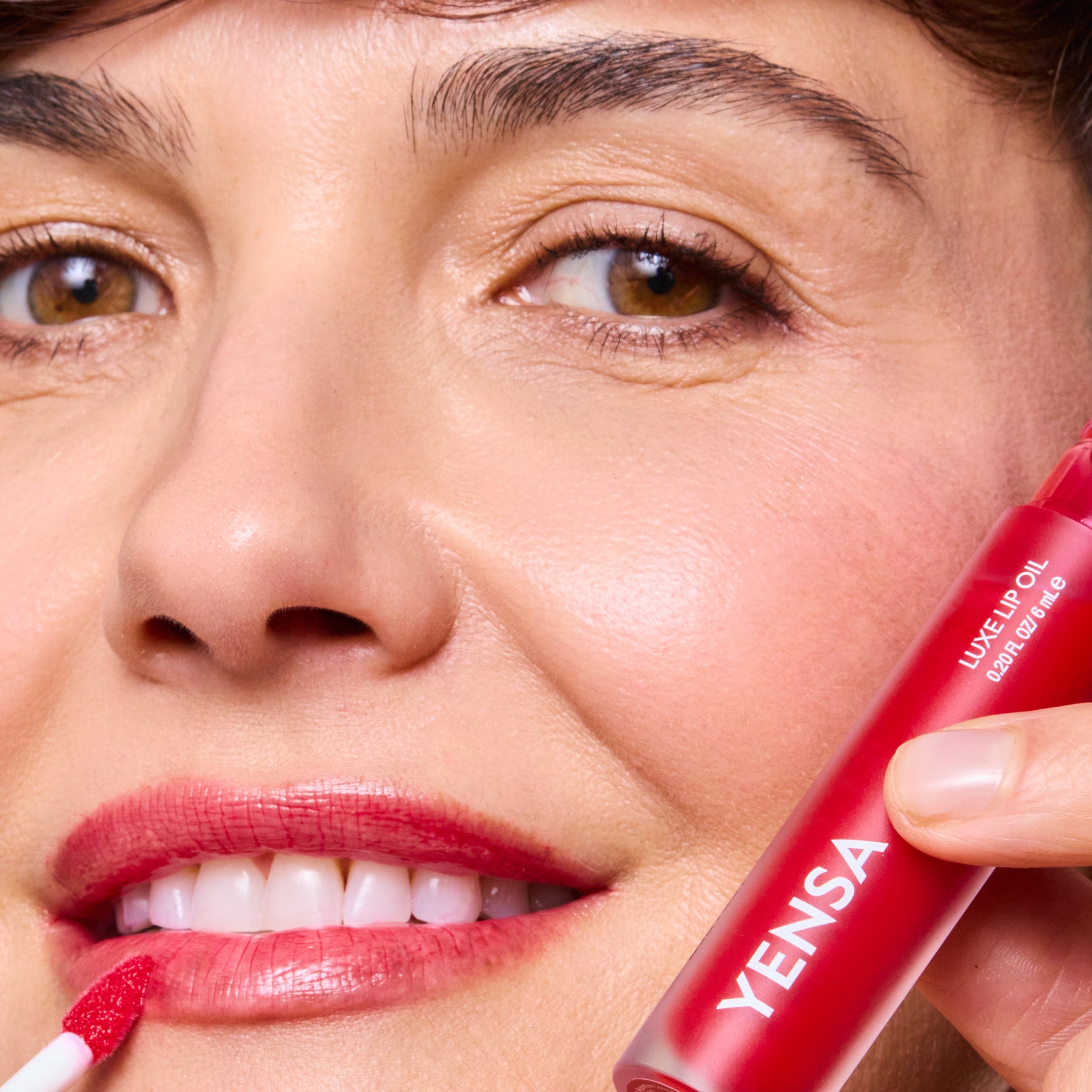 Tinted Lip Nourishing Oil with Hyaluronic Acid & Vitamin E — Glossy, Plumping & Hydrating